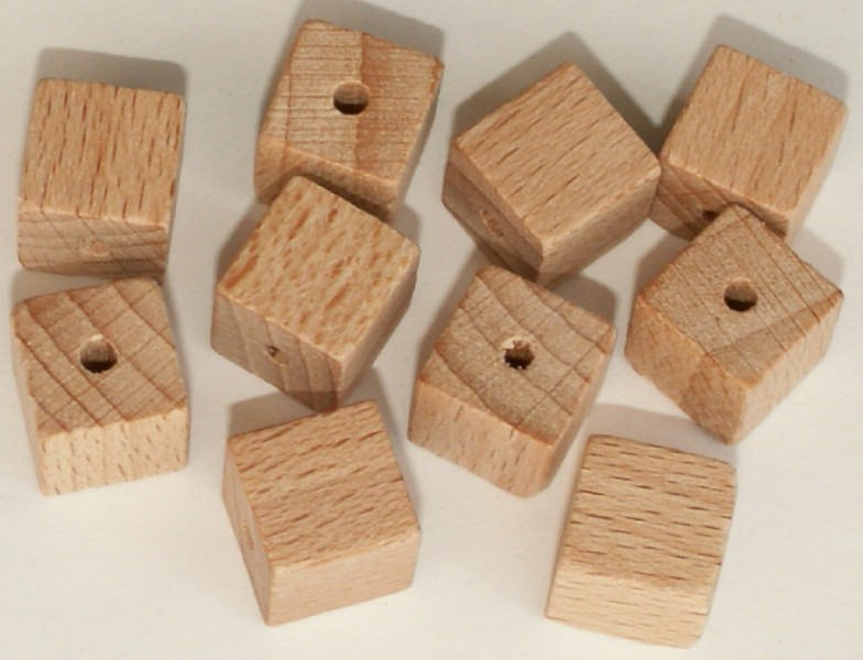korálky dřevěné tříděné - kostka přírodní, 12mm